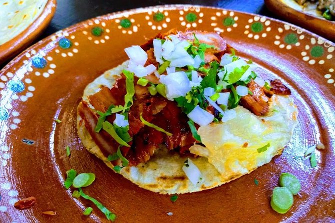 Taco102 - dinner taco walk - all inclusive - Meeting at Iglesia de la Santa Cruz, then walking into taco mode